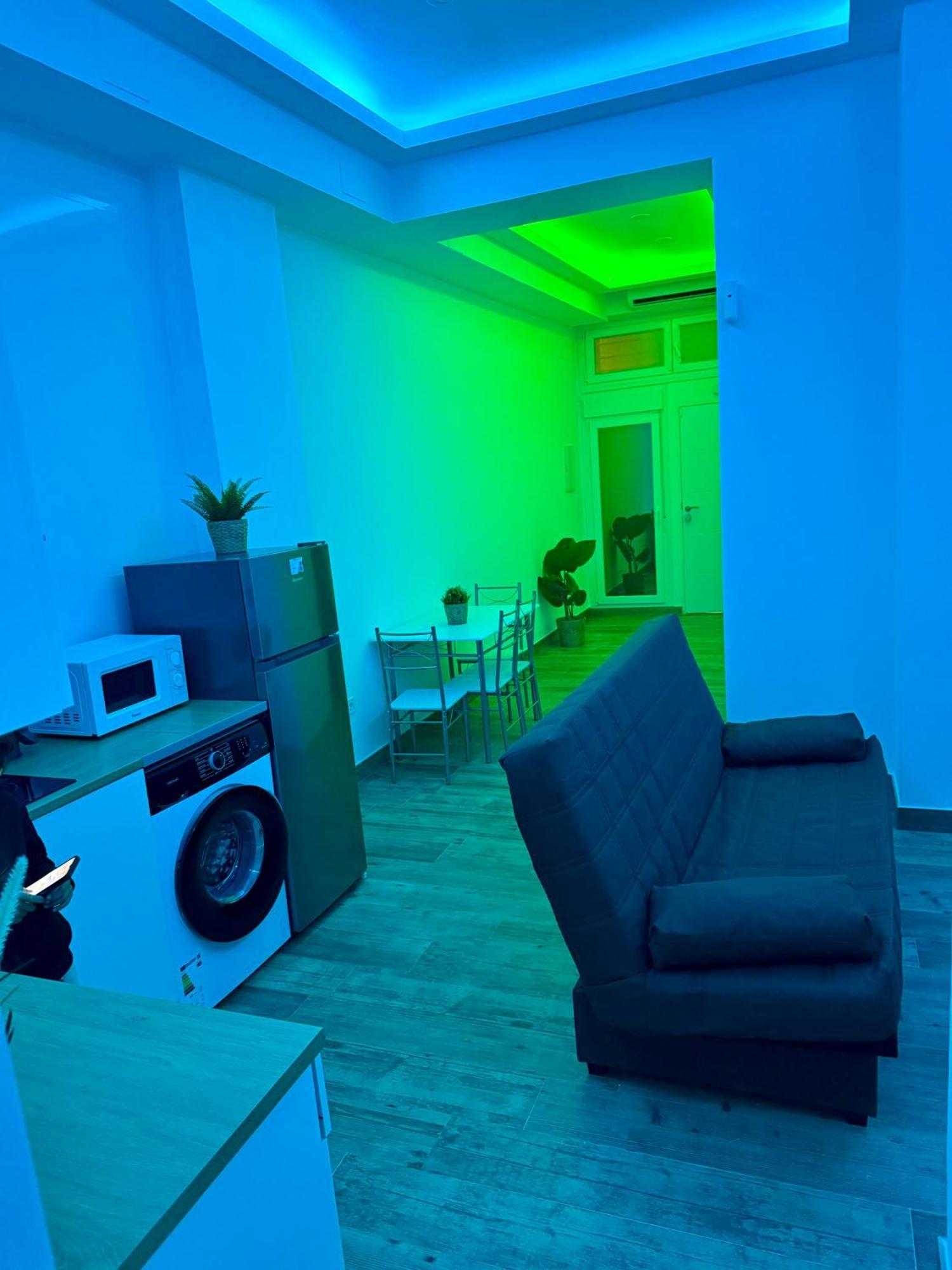 1 Apartment *